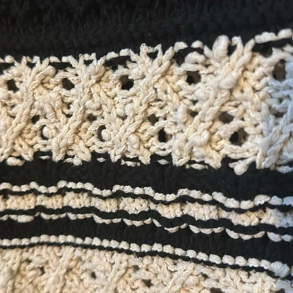 Zara Black and Cream Crochet Knit Color block Sweater Cami Tank Top Small - Picture 6 of 8